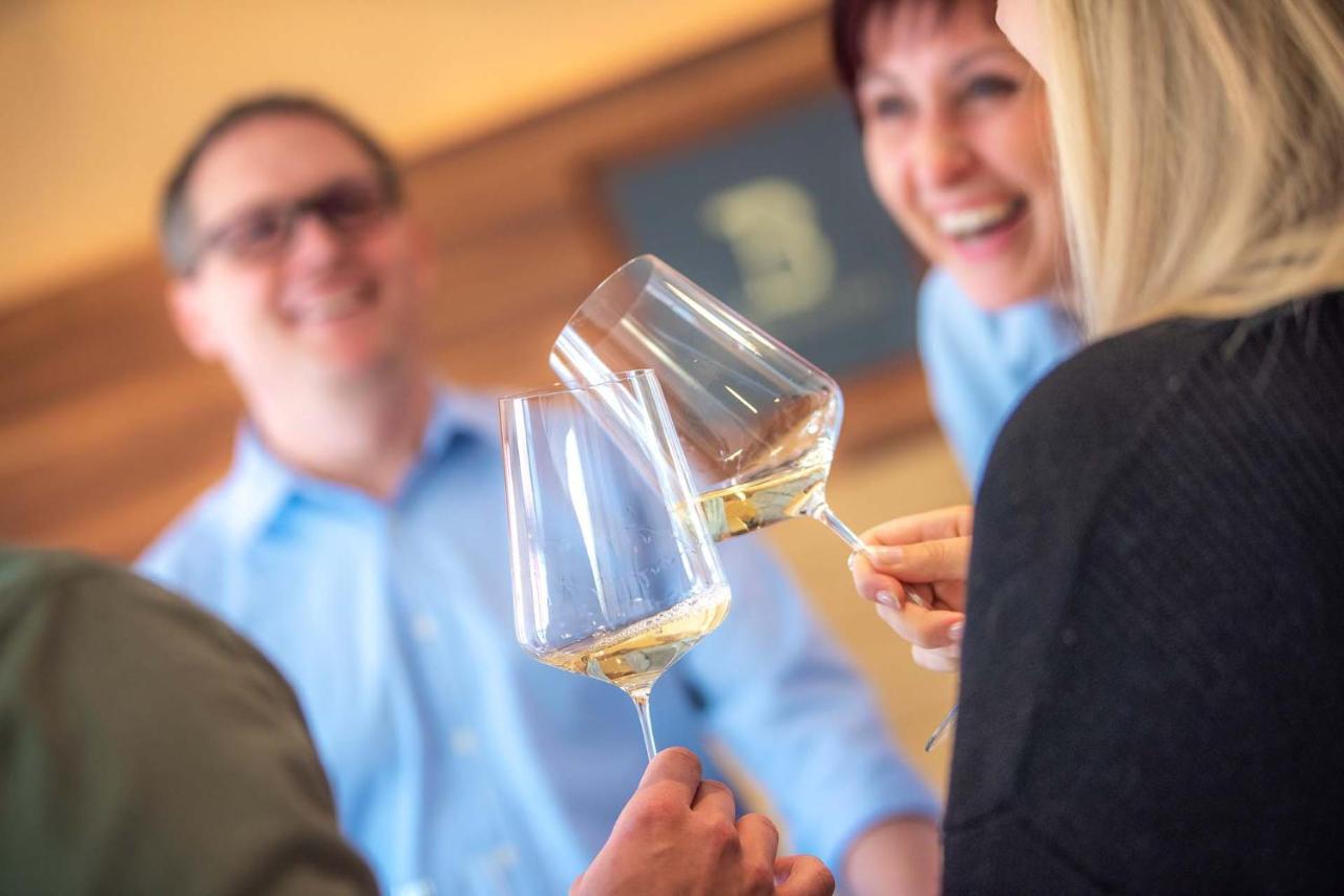 Weingut Breitenfelder Retz Esterno foto