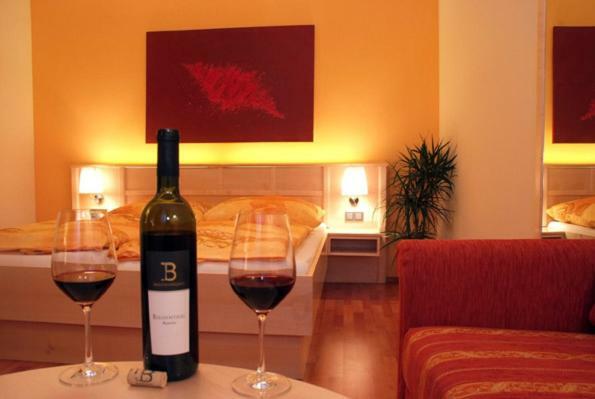 Weingut Breitenfelder Retz Esterno foto